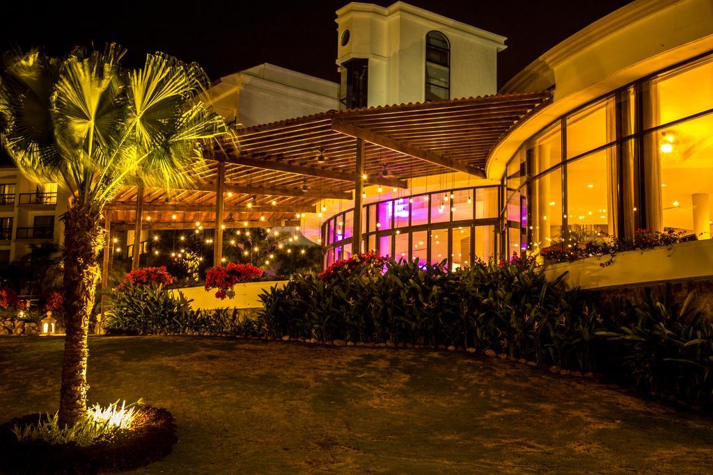 Dreams Playa Bonita All Inclusive Panama City Exterior photo The hotel's restaurant