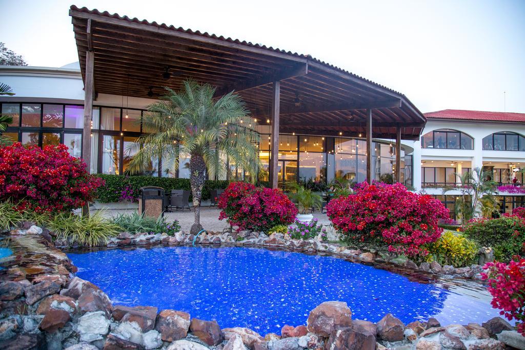 Dreams Playa Bonita All Inclusive Panama City Exterior photo The resort's main lobby