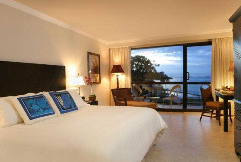 Dreams Playa Bonita All Inclusive Panama City Exterior photo A room at the Hotel